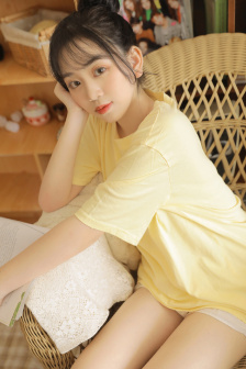 大胸美女